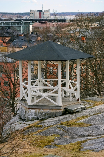 Utsikt från Djäkneberget, mindre utsiktstorn med i bild.
