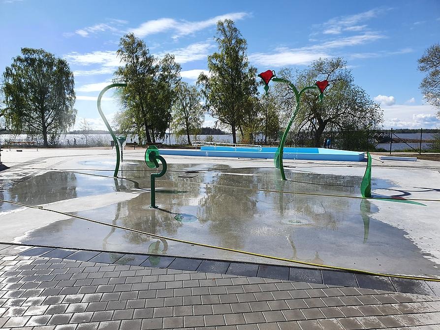 Splashytan på utebadet vid Lögarängsbadet. Foto: Stefan Tielinen